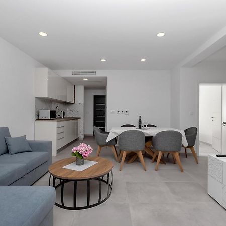Central Beach Apartments 투체피 외부 사진