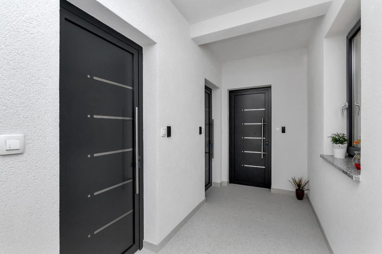 Central Beach Apartments 투체피 외부 사진